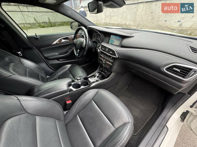 Белый Инфинити QX30, объемом двигателя 2 л и пробегом 87 тыс. км за 18199 $, фото 39 на Automoto.ua