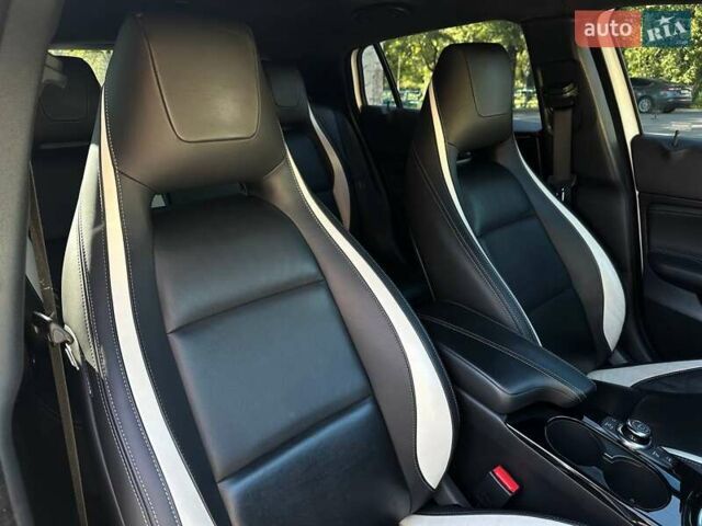 Белый Инфинити QX30, объемом двигателя 1.99 л и пробегом 48 тыс. км за 22700 $, фото 23 на Automoto.ua