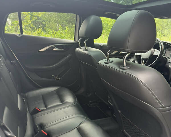 Білий Інфініті QX30, об'ємом двигуна 1.99 л та пробігом 113 тис. км за 19000 $, фото 23 на Automoto.ua