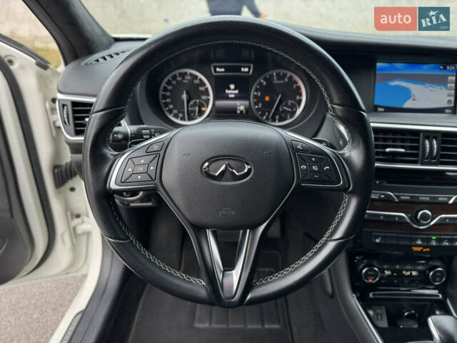 Белый Инфинити QX30, объемом двигателя 2 л и пробегом 87 тыс. км за 18199 $, фото 15 на Automoto.ua