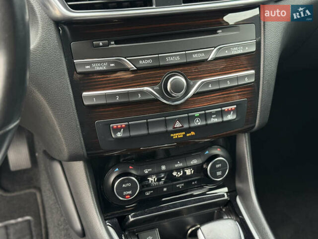 Белый Инфинити QX30, объемом двигателя 2 л и пробегом 87 тыс. км за 18199 $, фото 21 на Automoto.ua