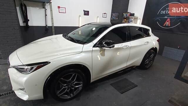 Белый Инфинити QX30, объемом двигателя 1.99 л и пробегом 48 тыс. км за 22700 $, фото 16 на Automoto.ua