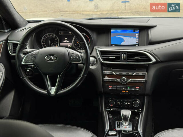 Белый Инфинити QX30, объемом двигателя 2 л и пробегом 87 тыс. км за 18199 $, фото 40 на Automoto.ua