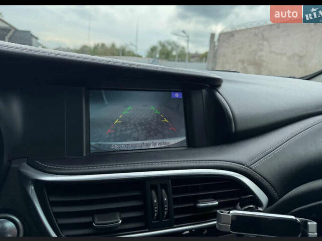 Белый Инфинити QX30, объемом двигателя 1.99 л и пробегом 125 тыс. км за 14950 $, фото 2 на Automoto.ua