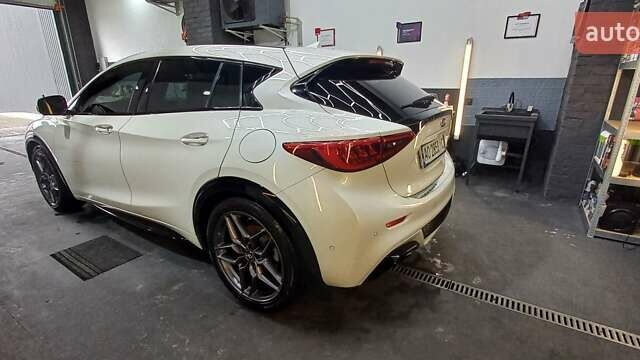 Белый Инфинити QX30, объемом двигателя 1.99 л и пробегом 48 тыс. км за 22700 $, фото 14 на Automoto.ua