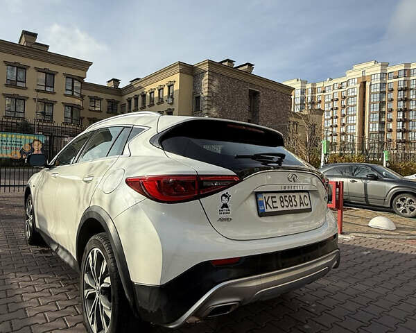 Білий Інфініті QX30, об'ємом двигуна 1.99 л та пробігом 54 тис. км за 19000 $, фото 3 на Automoto.ua