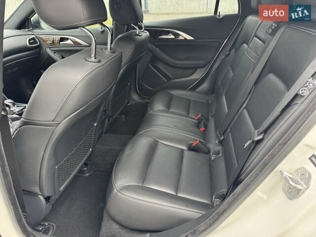 Белый Инфинити QX30, объемом двигателя 2 л и пробегом 87 тыс. км за 18199 $, фото 27 на Automoto.ua