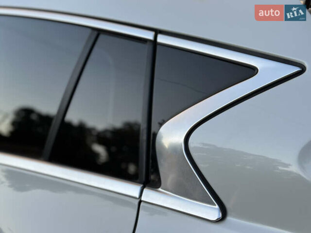 Белый Инфинити QX30, объемом двигателя 1.99 л и пробегом 74 тыс. км за 22800 $, фото 18 на Automoto.ua