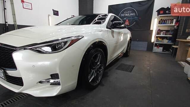 Белый Инфинити QX30, объемом двигателя 1.99 л и пробегом 48 тыс. км за 22700 $, фото 15 на Automoto.ua