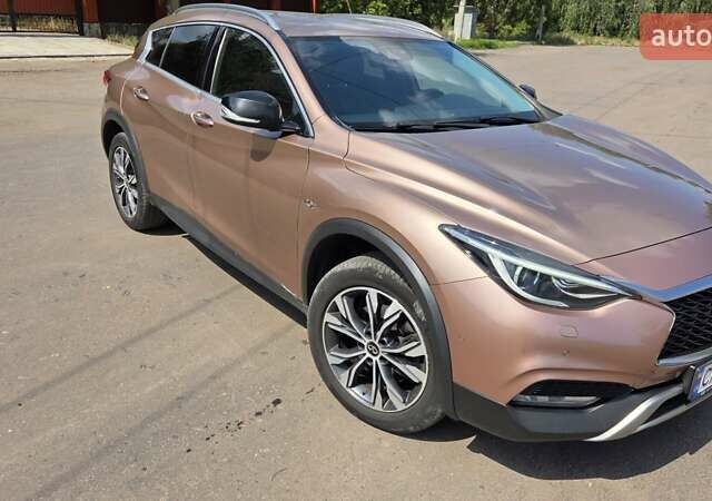 Бежевый Инфинити QX30, объемом двигателя 1.99 л и пробегом 130 тыс. км за 20500 $, фото 9 на Automoto.ua