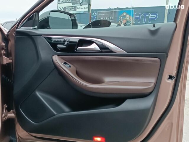 Бежевый Инфинити QX30, объемом двигателя 2 л и пробегом 103 тыс. км за 21750 $, фото 37 на Automoto.ua