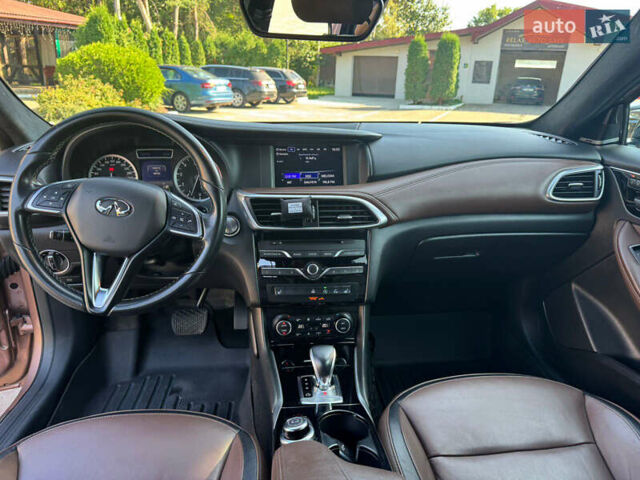 Бежевый Инфинити QX30, объемом двигателя 2 л и пробегом 98 тыс. км за 23000 $, фото 9 на Automoto.ua