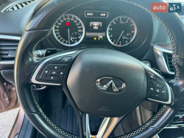 Бежевый Инфинити QX30, объемом двигателя 2 л и пробегом 98 тыс. км за 23000 $, фото 13 на Automoto.ua
