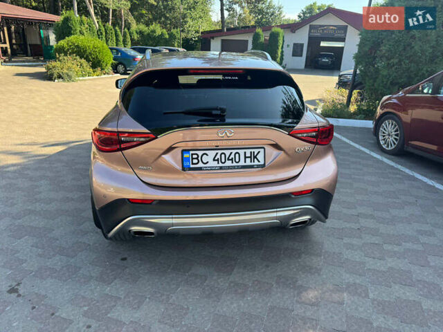 Бежевый Инфинити QX30, объемом двигателя 2 л и пробегом 98 тыс. км за 23000 $, фото 3 на Automoto.ua