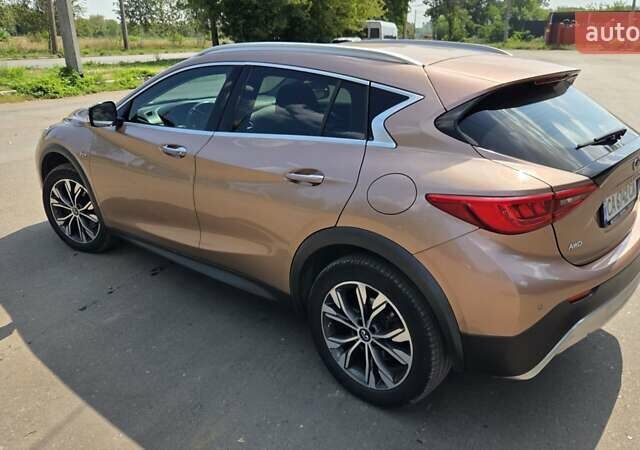 Бежевый Инфинити QX30, объемом двигателя 1.99 л и пробегом 130 тыс. км за 20500 $, фото 4 на Automoto.ua