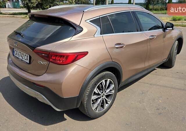 Бежевый Инфинити QX30, объемом двигателя 1.99 л и пробегом 130 тыс. км за 20500 $, фото 8 на Automoto.ua