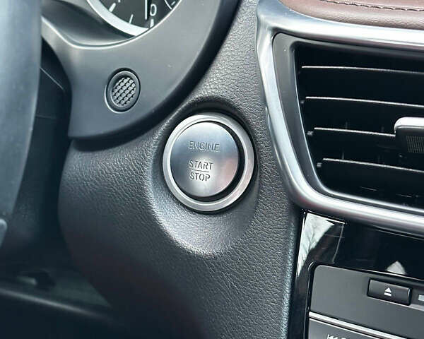 Бежевый Инфинити QX30, объемом двигателя 1.99 л и пробегом 54 тыс. км за 22200 $, фото 17 на Automoto.ua