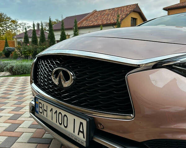 Бежевый Инфинити QX30, объемом двигателя 1.99 л и пробегом 54 тыс. км за 22200 $, фото 1 на Automoto.ua