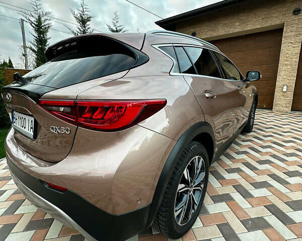 Бежевый Инфинити QX30, объемом двигателя 1.99 л и пробегом 54 тыс. км за 22200 $, фото 20 на Automoto.ua