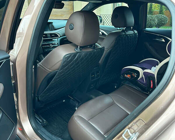 Бежевый Инфинити QX30, объемом двигателя 1.99 л и пробегом 54 тыс. км за 22200 $, фото 24 на Automoto.ua