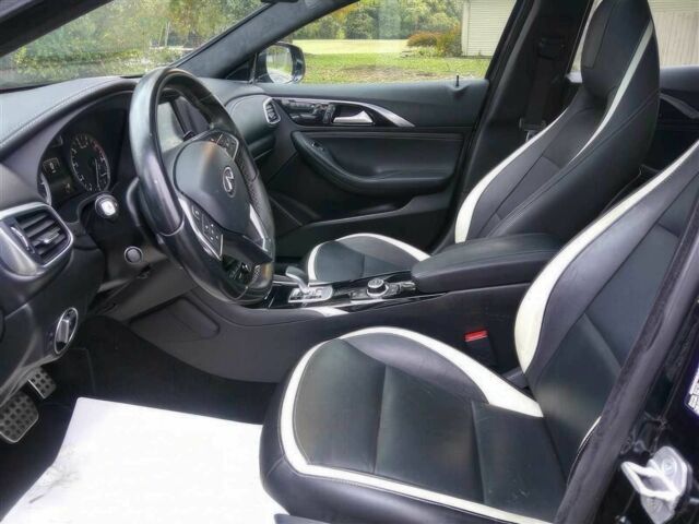 Черный Инфинити QX30, объемом двигателя 2 л и пробегом 70 тыс. км за 13580 $, фото 8 на Automoto.ua