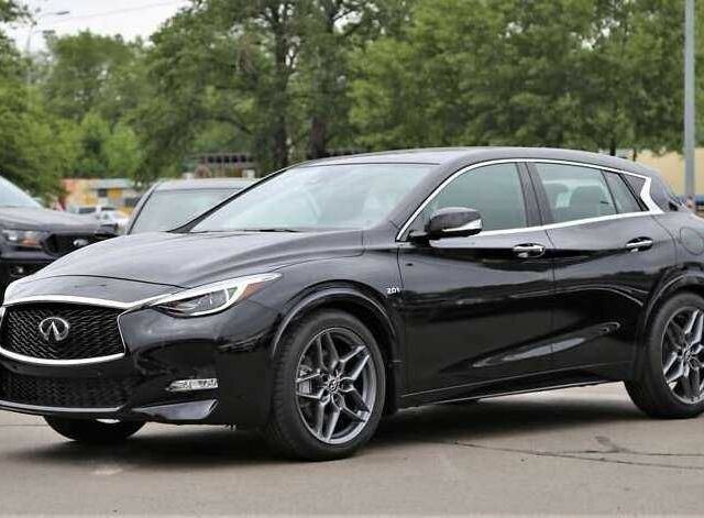 Черный Инфинити QX30, объемом двигателя 0 л и пробегом 124 тыс. км за 12000 $, фото 3 на Automoto.ua