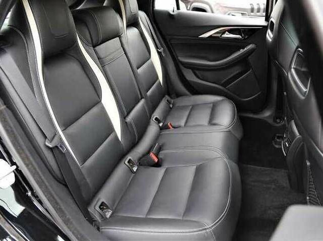 Черный Инфинити QX30, объемом двигателя 0 л и пробегом 124 тыс. км за 12000 $, фото 4 на Automoto.ua