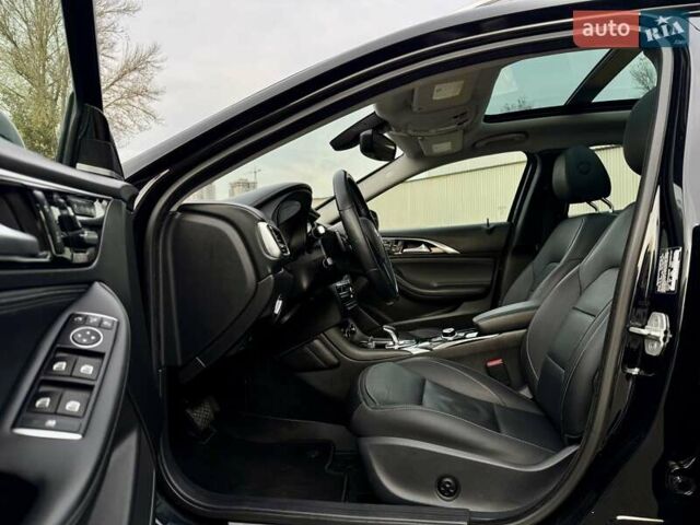 Черный Инфинити QX30, объемом двигателя 1.99 л и пробегом 162 тыс. км за 15500 $, фото 17 на Automoto.ua