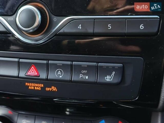 Черный Инфинити QX30, объемом двигателя 1.99 л и пробегом 117 тыс. км за 16900 $, фото 19 на Automoto.ua