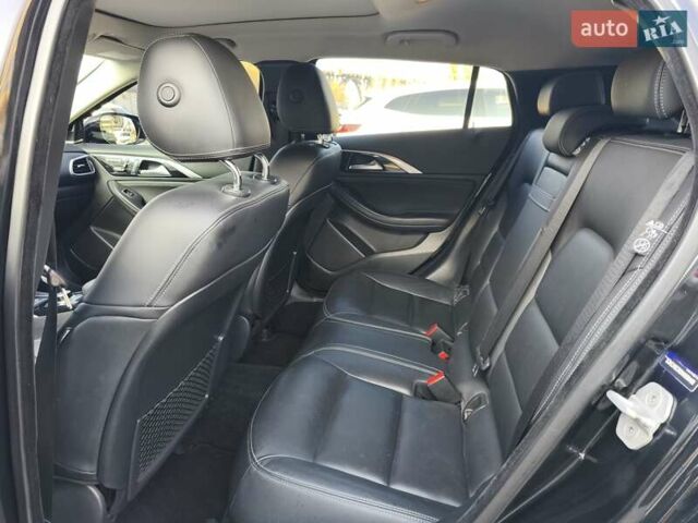 Черный Инфинити QX30, объемом двигателя 1.99 л и пробегом 117 тыс. км за 16900 $, фото 11 на Automoto.ua