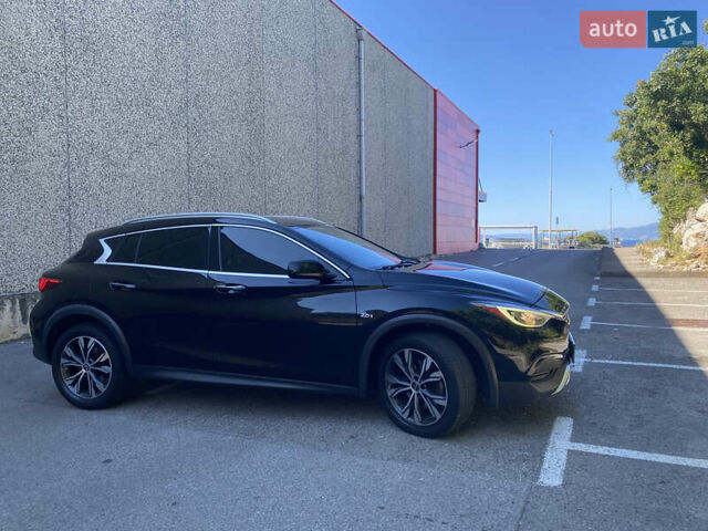 Чорний Інфініті QX30, об'ємом двигуна 1.99 л та пробігом 69 тис. км за 16500 $, фото 2 на Automoto.ua