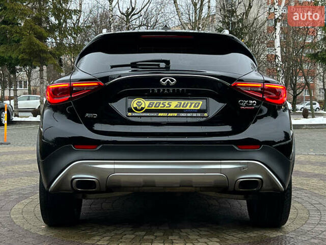 Черный Инфинити QX30, объемом двигателя 1.99 л и пробегом 70 тыс. км за 14200 $, фото 5 на Automoto.ua