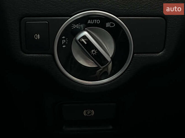 Черный Инфинити QX30, объемом двигателя 1.99 л и пробегом 70 тыс. км за 14200 $, фото 19 на Automoto.ua