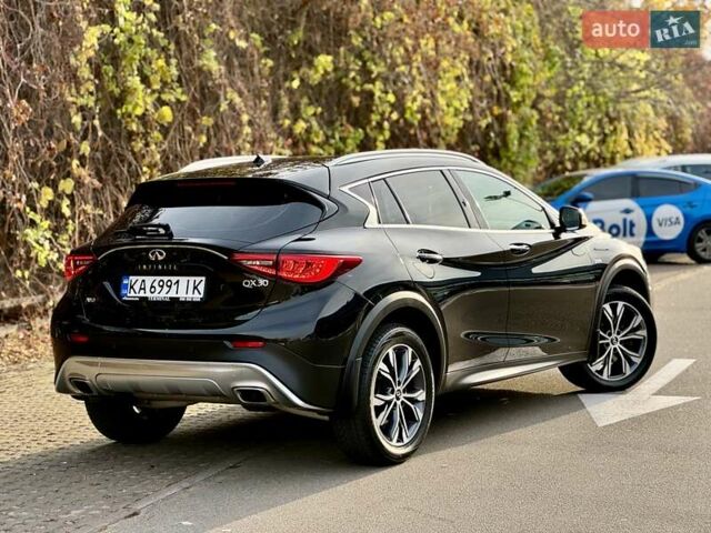 Черный Инфинити QX30, объемом двигателя 1.99 л и пробегом 162 тыс. км за 15500 $, фото 12 на Automoto.ua
