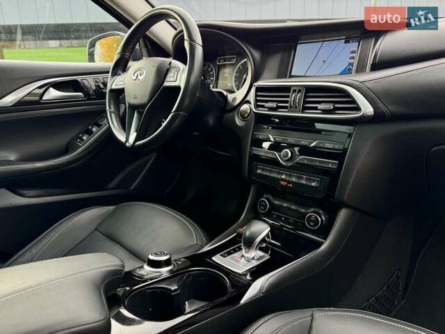 Черный Инфинити QX30, объемом двигателя 1.99 л и пробегом 162 тыс. км за 15500 $, фото 21 на Automoto.ua