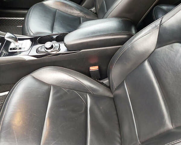 Черный Инфинити QX30, объемом двигателя 2 л и пробегом 150 тыс. км за 16500 $, фото 13 на Automoto.ua