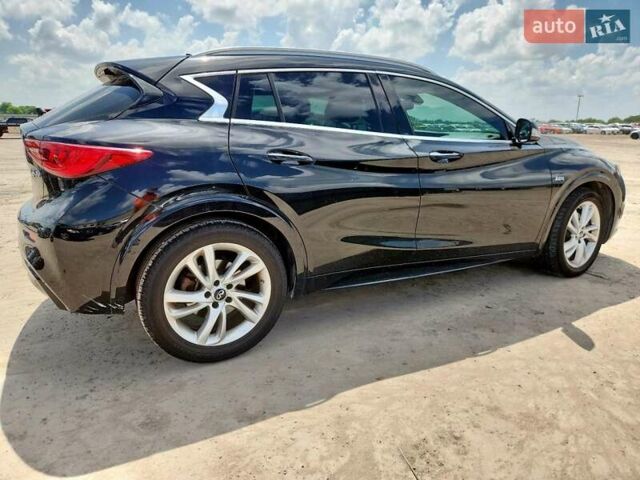 Чорний Інфініті QX30, об'ємом двигуна 2 л та пробігом 120 тис. км за 2400 $, фото 2 на Automoto.ua