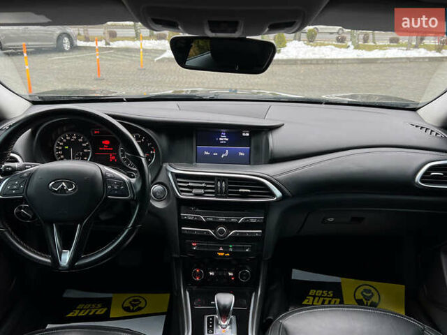Черный Инфинити QX30, объемом двигателя 1.99 л и пробегом 70 тыс. км за 14200 $, фото 12 на Automoto.ua