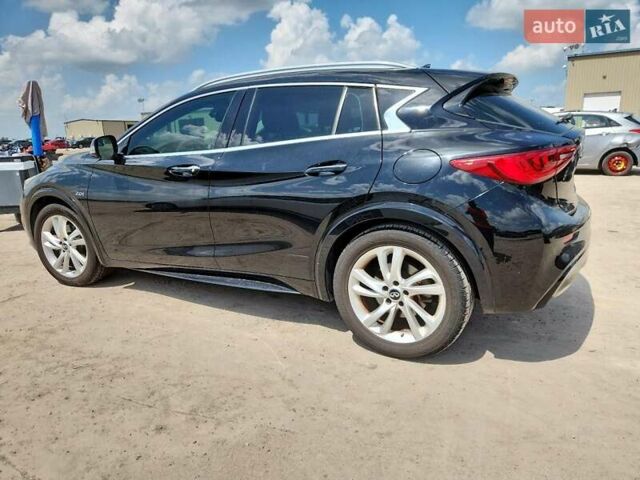 Чорний Інфініті QX30, об'ємом двигуна 2 л та пробігом 120 тис. км за 2400 $, фото 1 на Automoto.ua