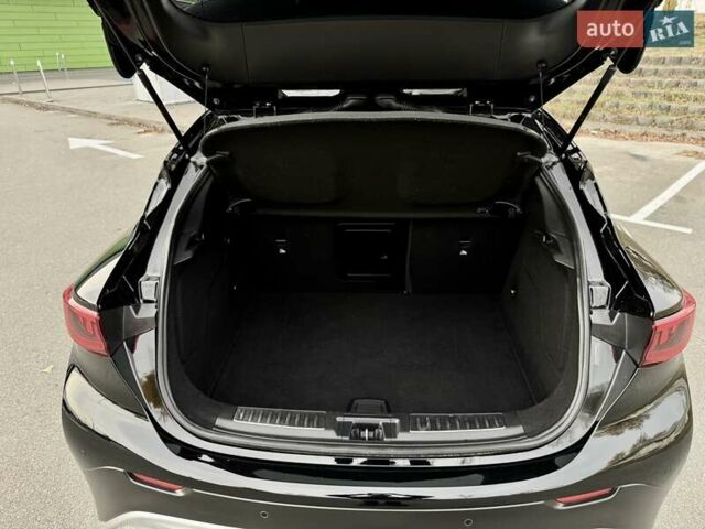 Черный Инфинити QX30, объемом двигателя 1.99 л и пробегом 162 тыс. км за 15500 $, фото 28 на Automoto.ua