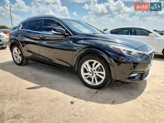 Чорний Інфініті QX30, об'ємом двигуна 2 л та пробігом 120 тис. км за 2400 $, фото 3 на Automoto.ua