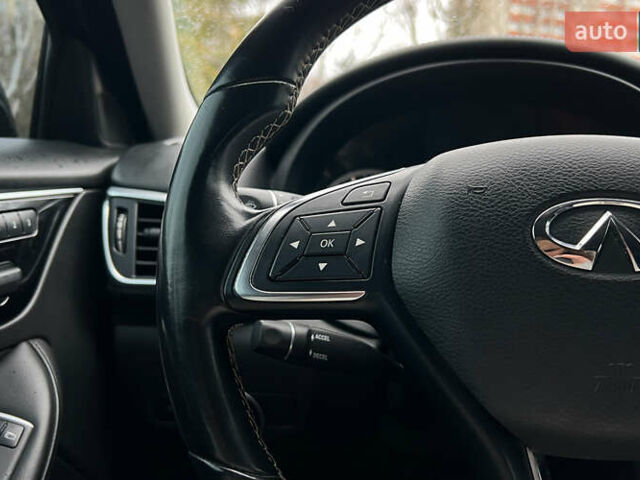 Черный Инфинити QX30, объемом двигателя 1.99 л и пробегом 70 тыс. км за 14200 $, фото 10 на Automoto.ua