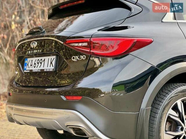 Черный Инфинити QX30, объемом двигателя 1.99 л и пробегом 162 тыс. км за 15500 $, фото 14 на Automoto.ua