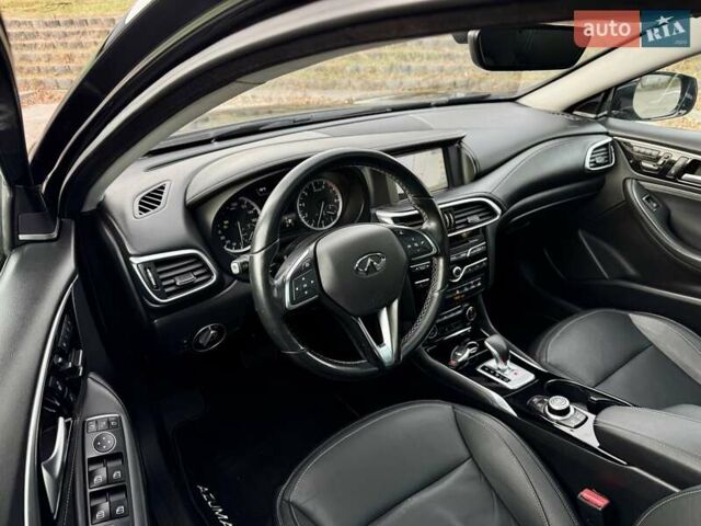 Черный Инфинити QX30, объемом двигателя 1.99 л и пробегом 162 тыс. км за 15500 $, фото 16 на Automoto.ua
