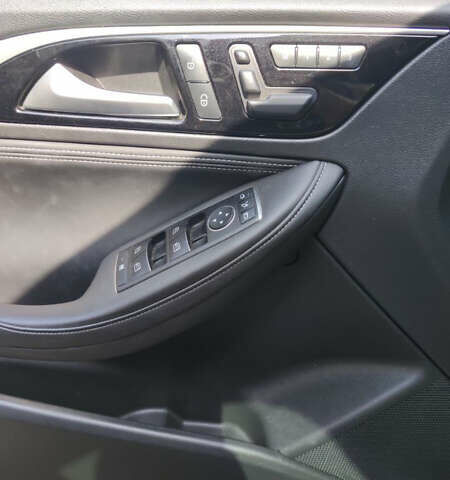 Чорний Інфініті QX30, об'ємом двигуна 1.99 л та пробігом 134 тис. км за 16000 $, фото 4 на Automoto.ua