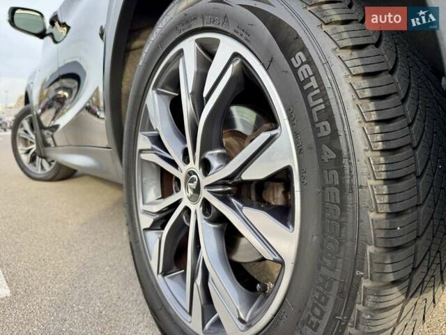 Черный Инфинити QX30, объемом двигателя 1.99 л и пробегом 162 тыс. км за 15500 $, фото 6 на Automoto.ua