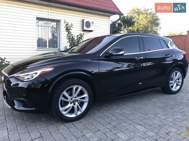 Черный Инфинити QX30, объемом двигателя 1.99 л и пробегом 174 тыс. км за 15500 $, фото 14 на Automoto.ua