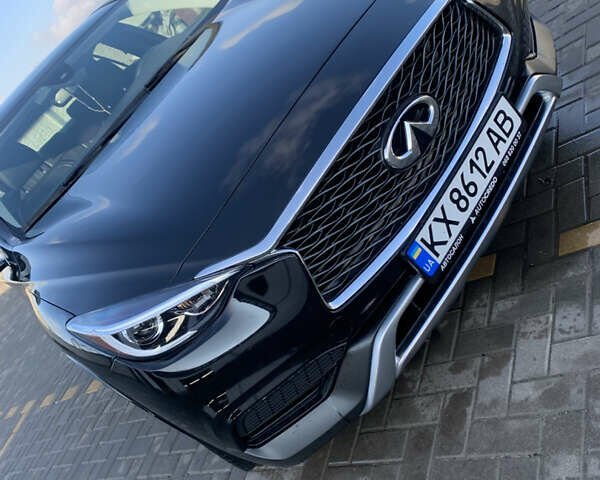 Черный Инфинити QX30, объемом двигателя 2 л и пробегом 153 тыс. км за 14999 $, фото 12 на Automoto.ua