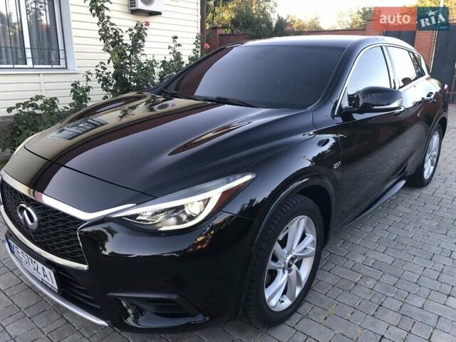 Черный Инфинити QX30, объемом двигателя 1.99 л и пробегом 174 тыс. км за 15500 $, фото 13 на Automoto.ua