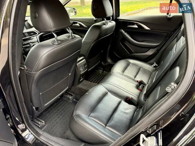 Чорний Інфініті QX30, об'ємом двигуна 2 л та пробігом 106 тис. км за 16500 $, фото 15 на Automoto.ua